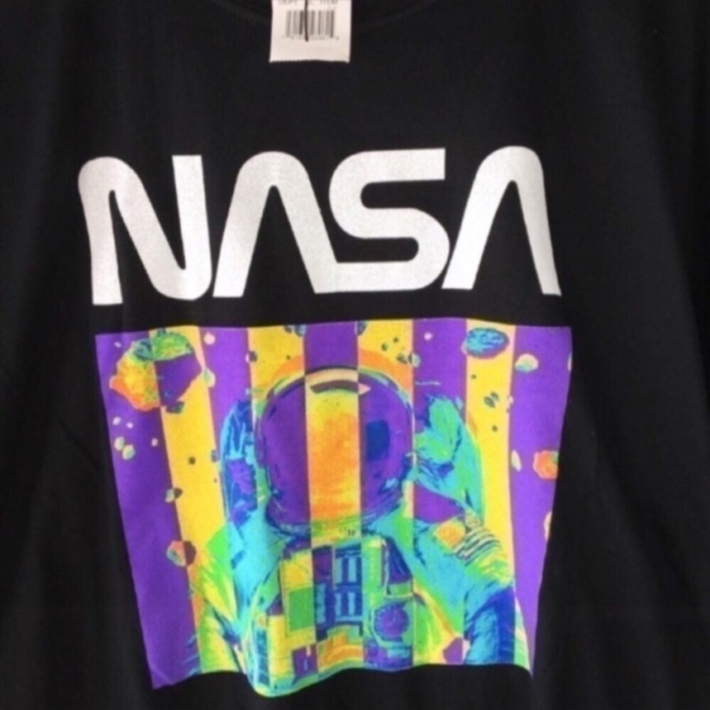 NWT NASA Black Astronaut Tee - Picture 2 of 5